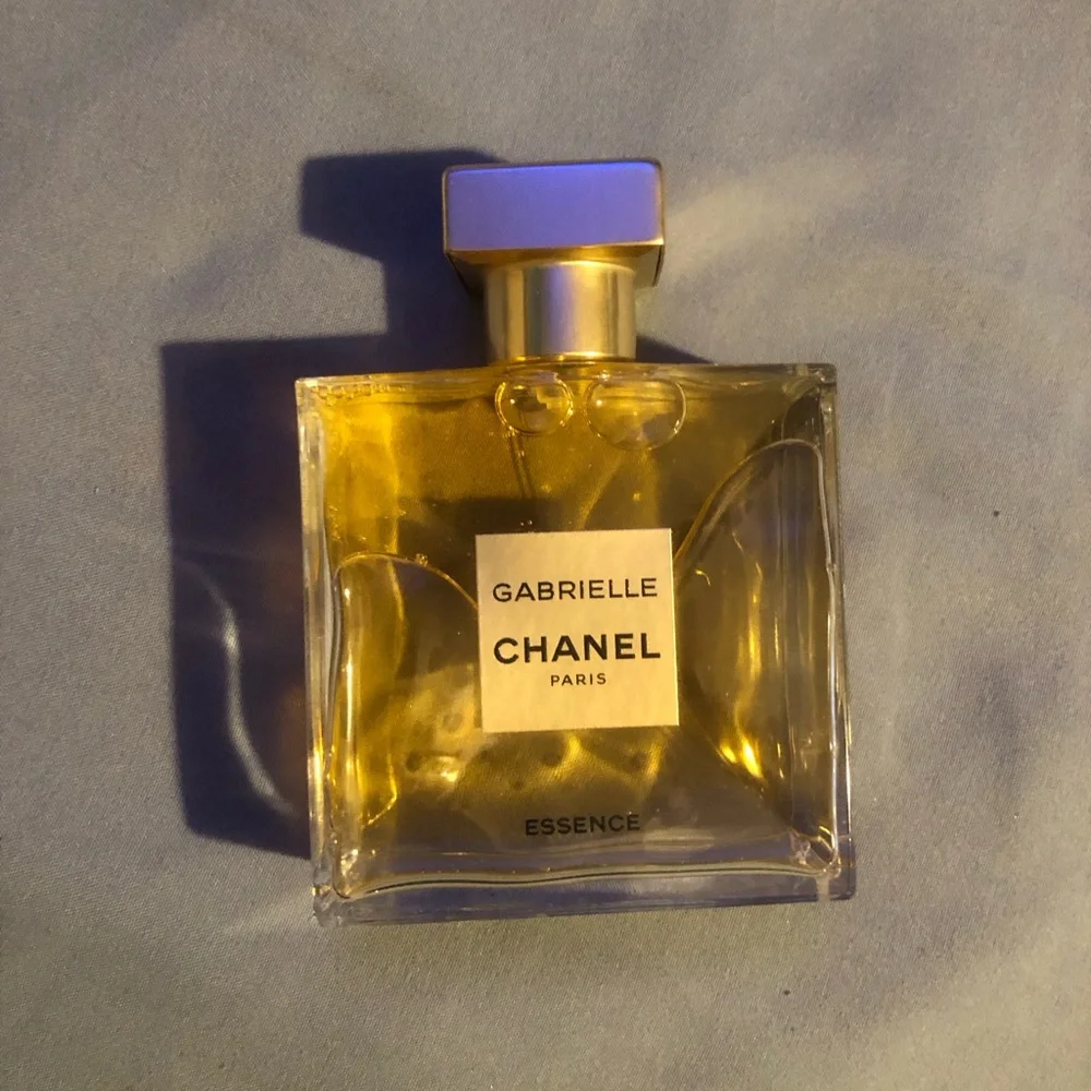 CHANEL Gabrielle Essence Perfume